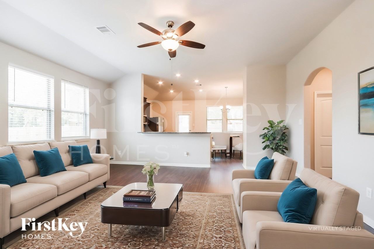 6197 White Oak Leaf Loop - Photo 4 of 18