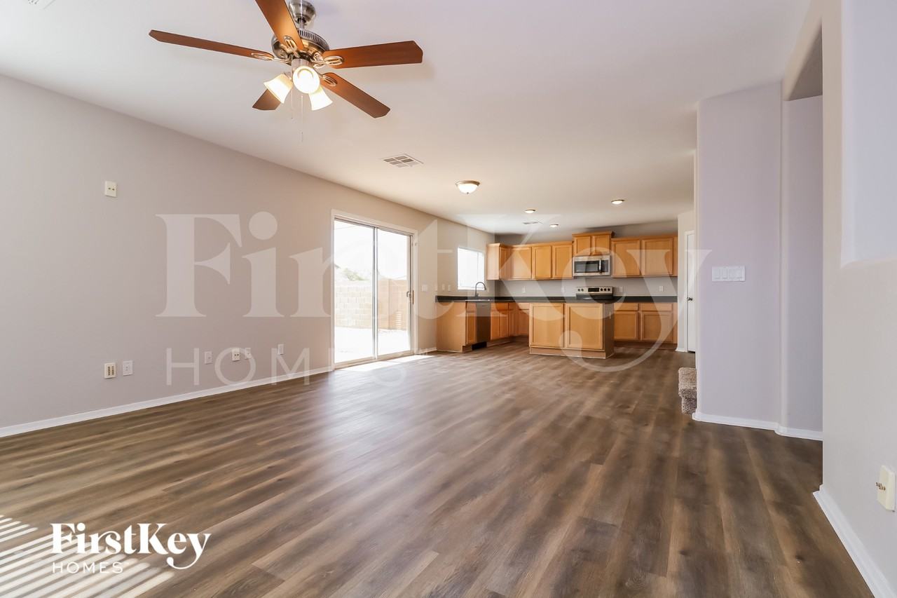 1411 S 222nd Ln - Photo 5 of 15