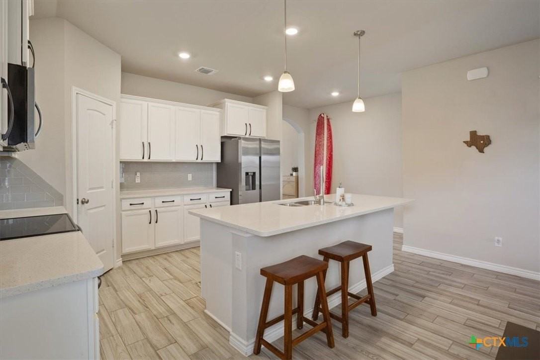 5737 St Charles Dr - Photo 7 of 28