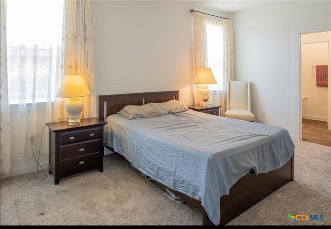 14020 Neskar Dr - Photo 5 of 43