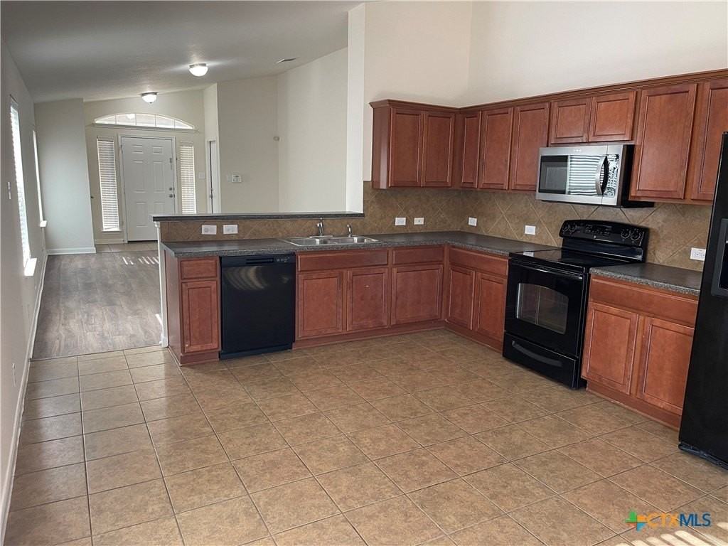 2137 Conner Dr - Photo 5 of 6