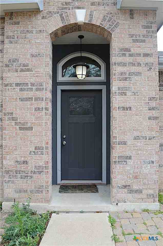 423 Reservation Dr - Photo 2 of 44