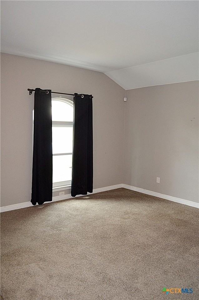 423 Reservation Dr - Photo 5 of 44