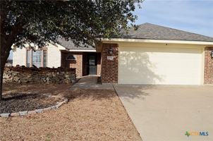 featured image of 2105 Merle Dr