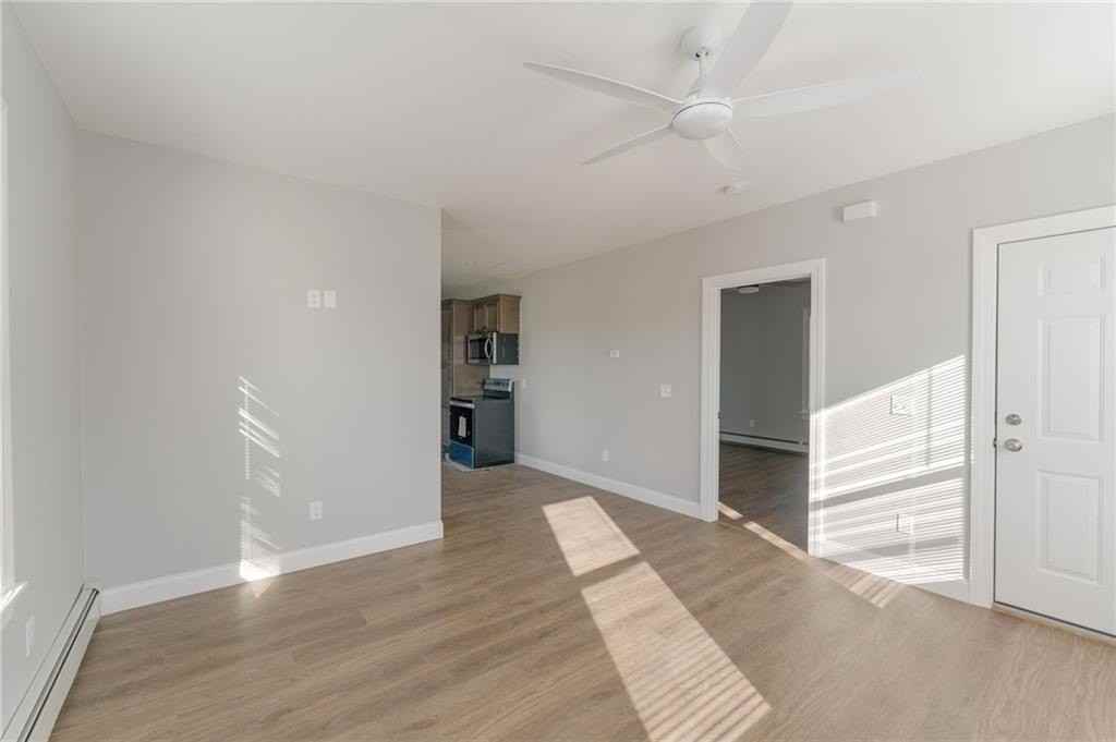 59 Fairlawn Ave Apt 3 - Photo 2 of 14