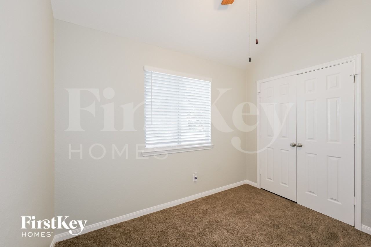 3806 Teal Maple Ct - Photo 3 of 15