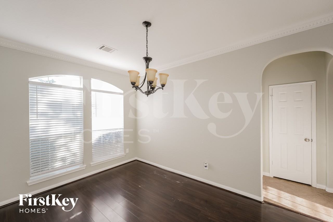 3806 Teal Maple Ct - Photo 4 of 15