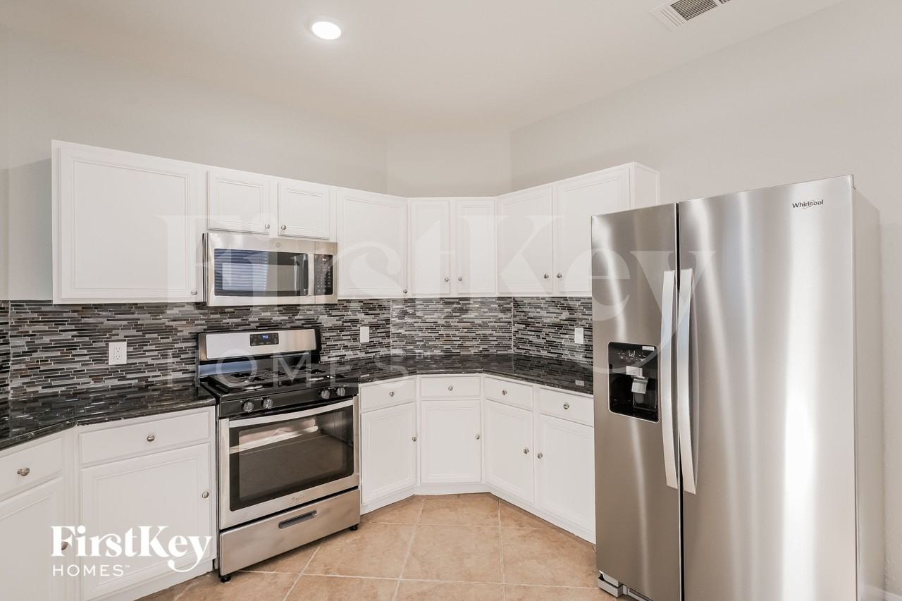 3806 Teal Maple Ct - Photo 6 of 15