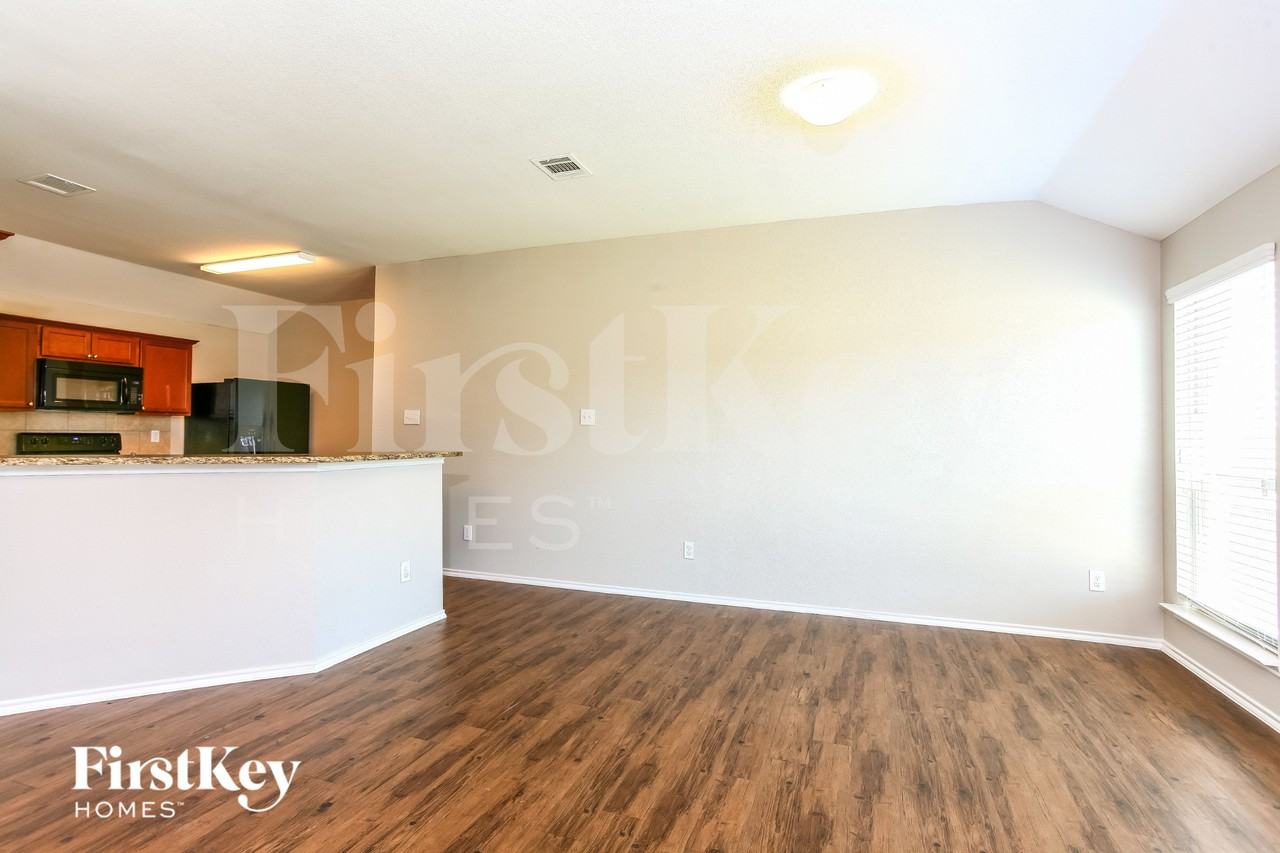 1404 Waco Turner - Photo 5 of 15