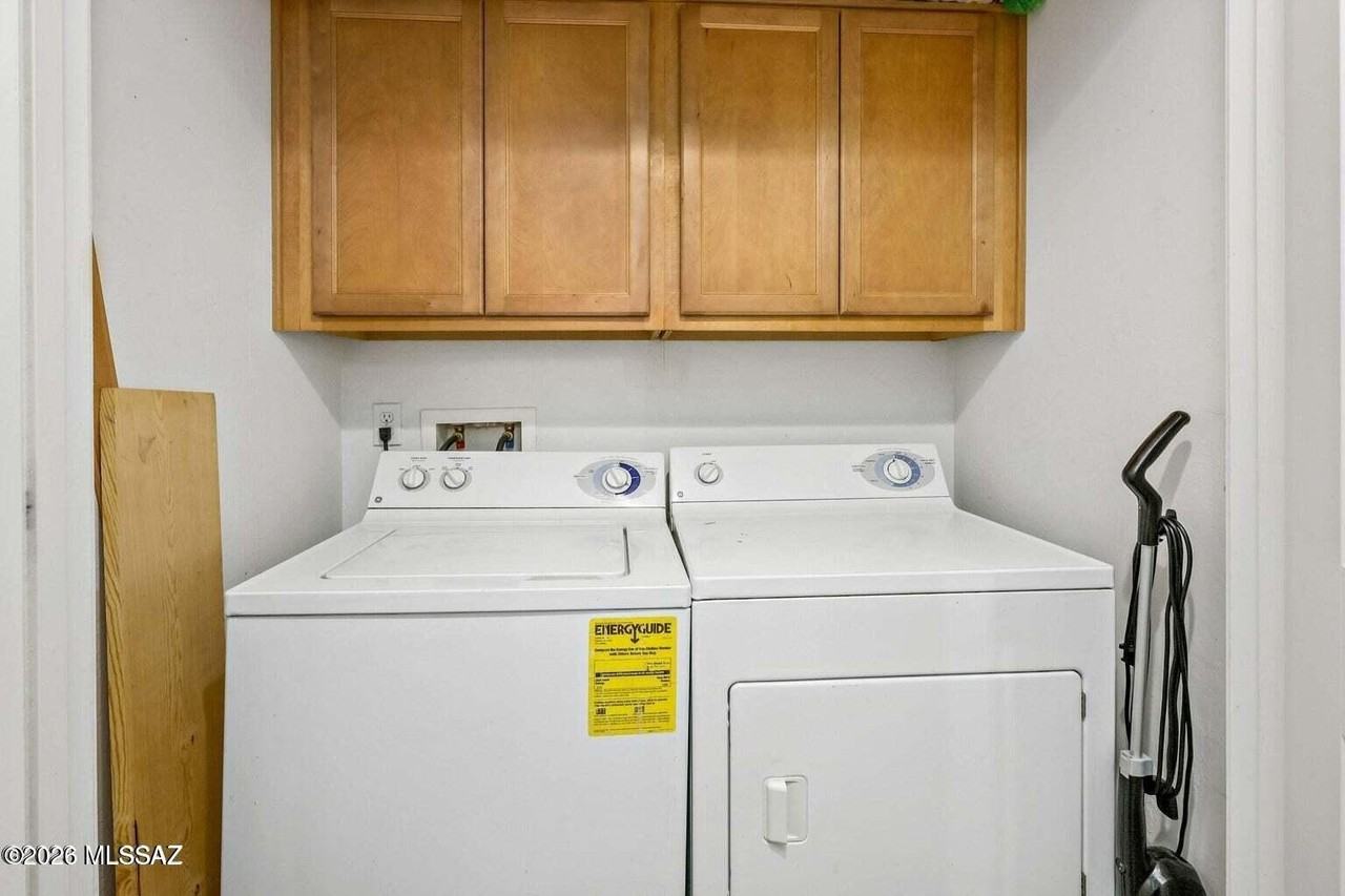 527 N Jacobus Ave - Photo 7 of 13