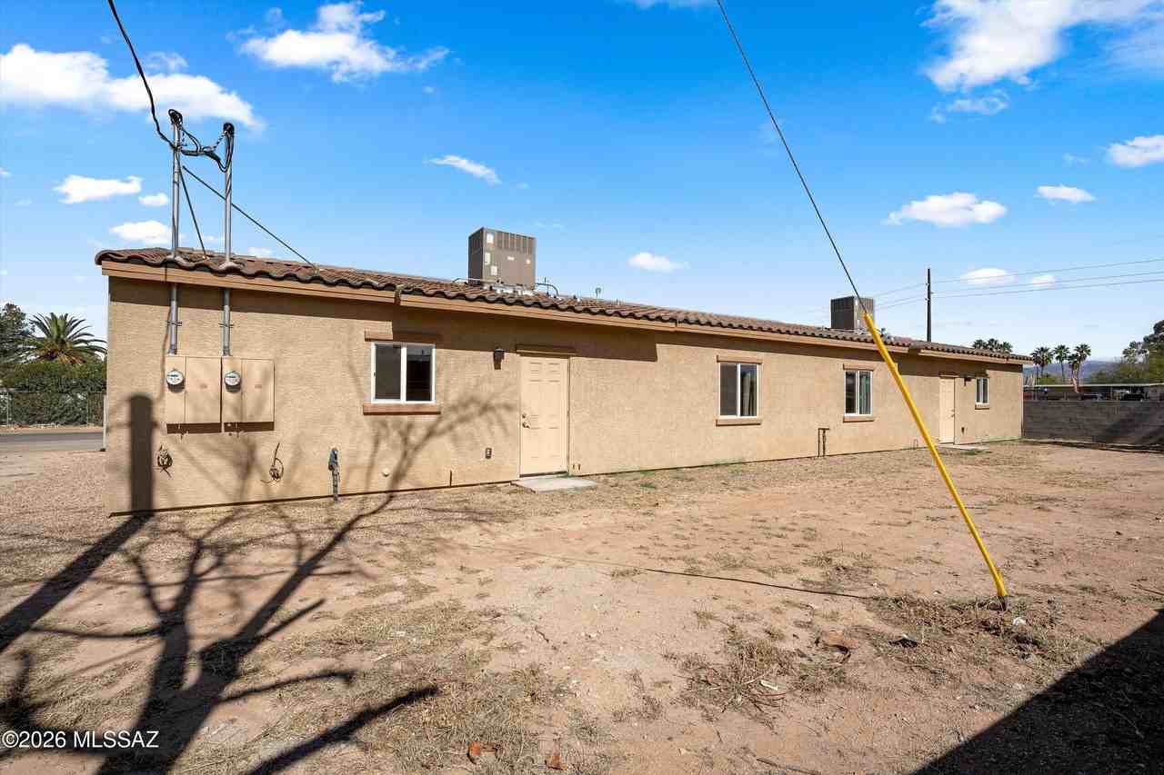 5405 S Masterson Ave Unit 2 - Photo 4 of 18