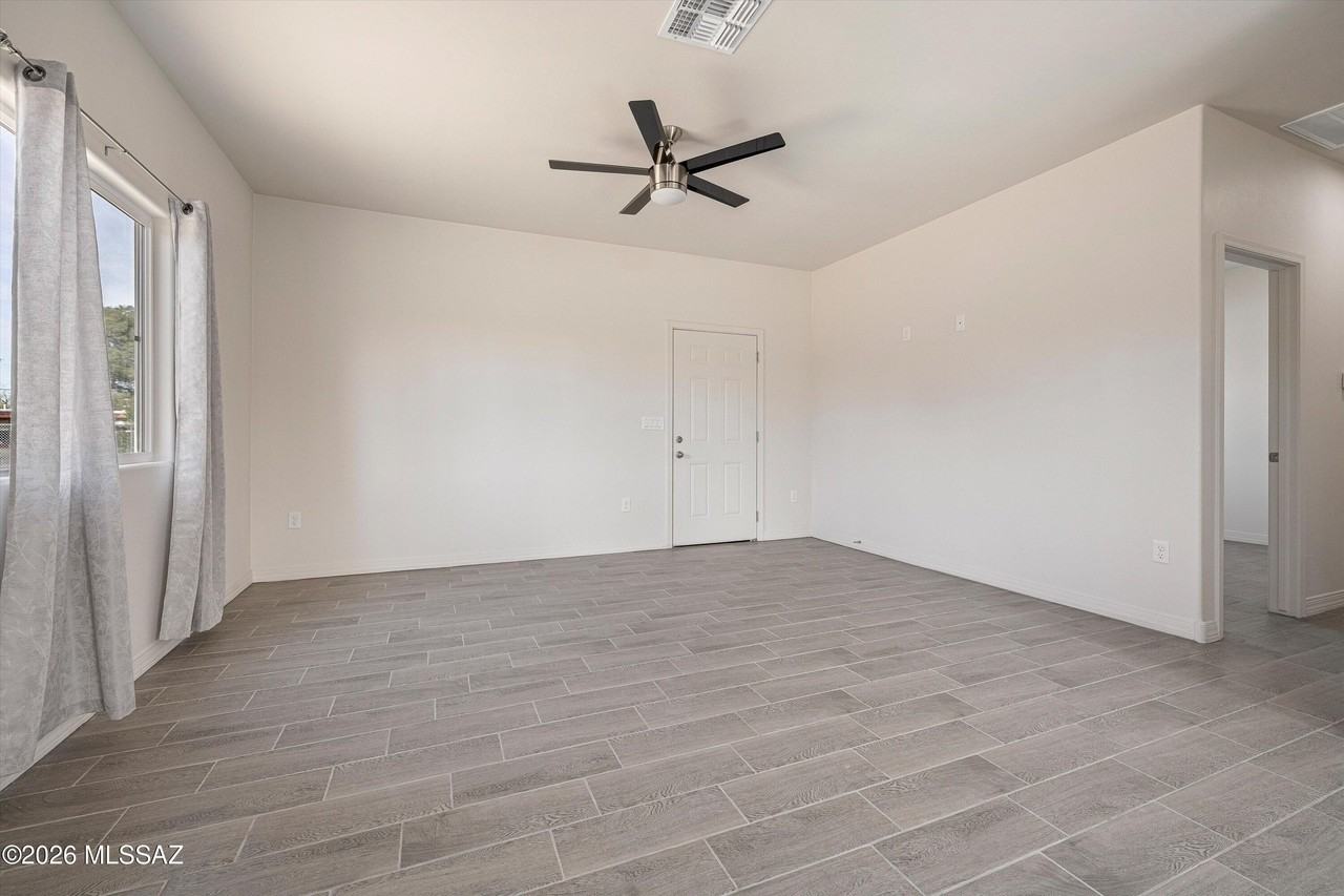 5405 S Masterson Ave Unit 2 - Photo 6 of 18