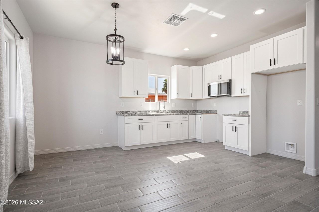 5405 S Masterson Ave Unit 1 - Photo 4 of 19