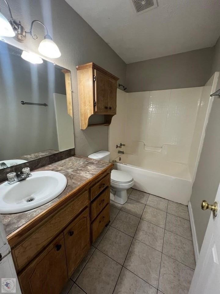 2841 Love Creek Dr - Photo 7 of 12