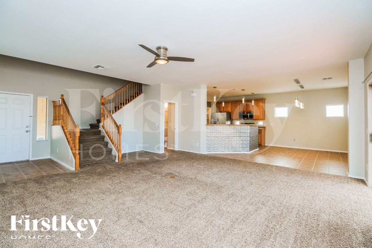 27978 N Muscovite Dr - Photo 3 of 18