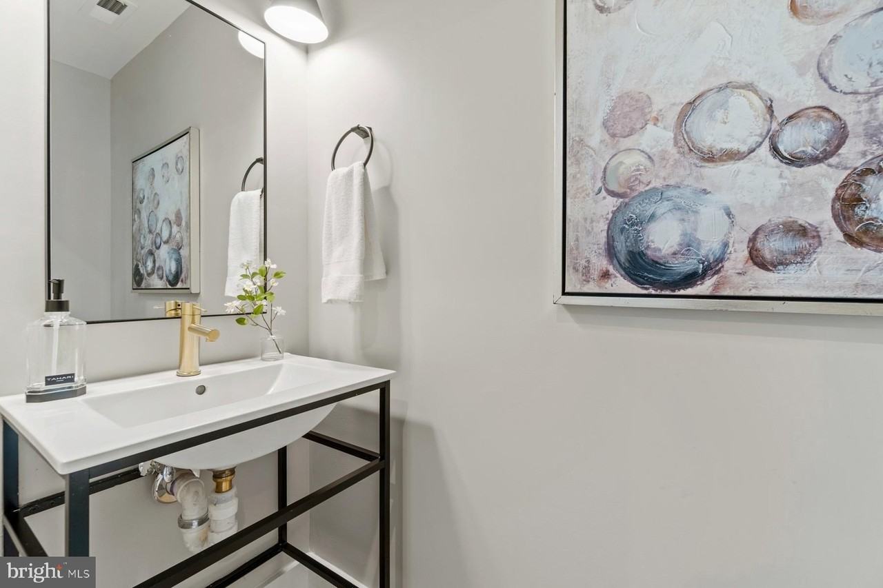 1640 4th St Nw Unit 2 - Photo 7 of 39