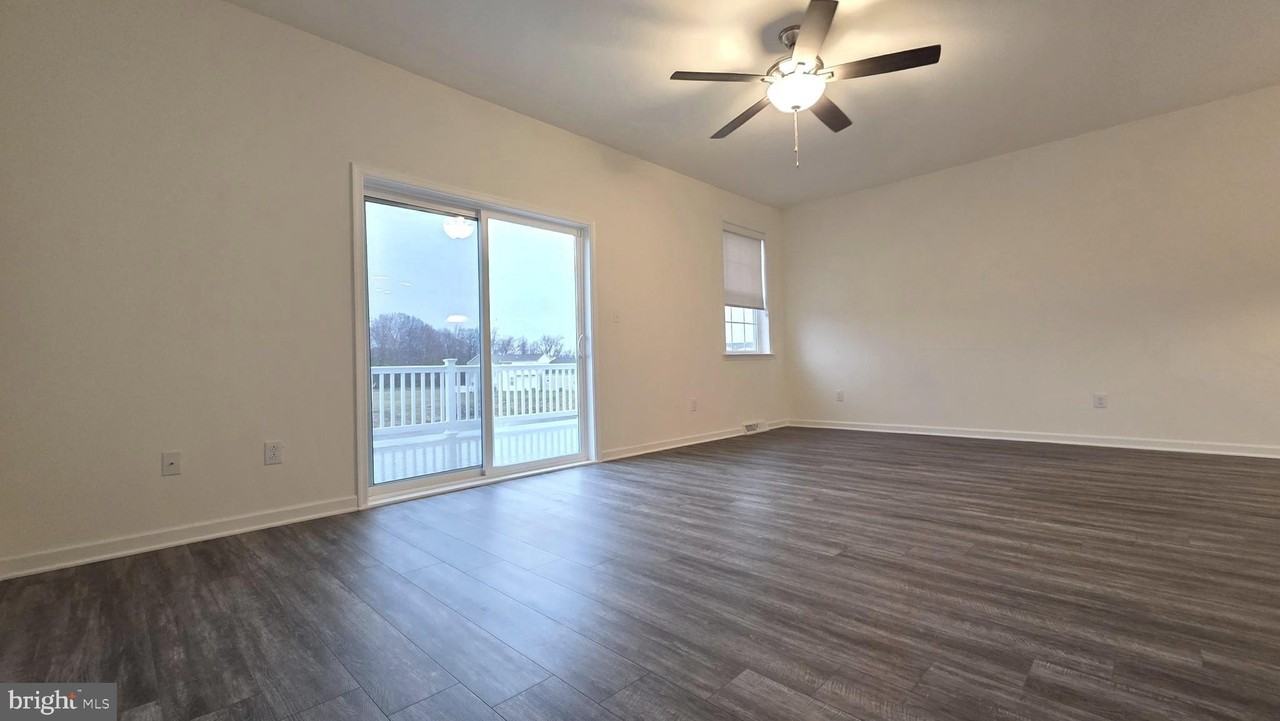 115 Lexington Pl - Photo 7 of 40