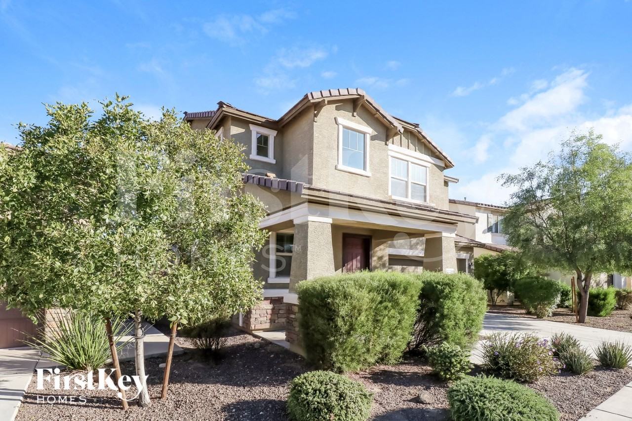 21280 W Coronado Rd - Photo 2 of 15