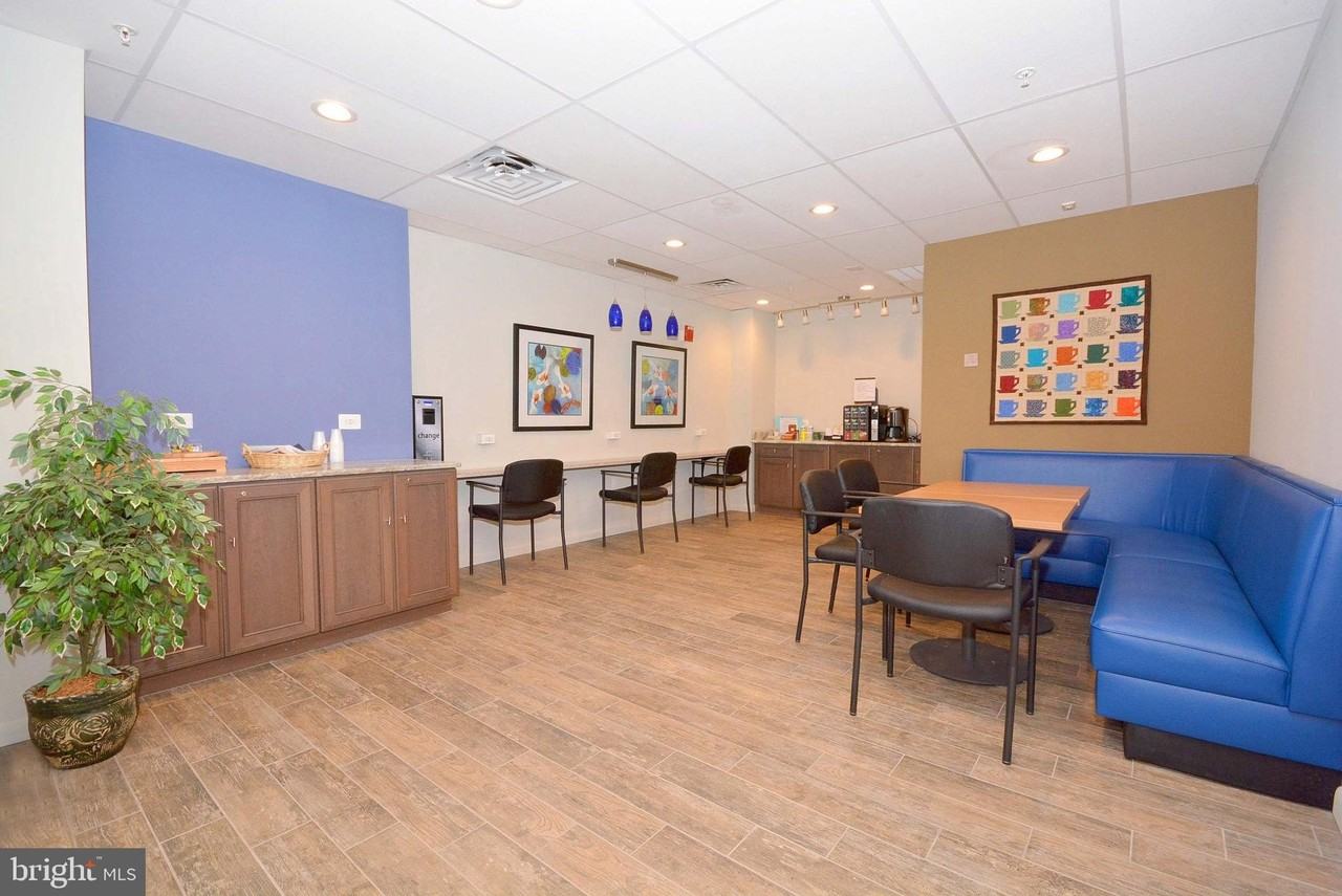 835 Coxswain Way - Photo 2 of 20