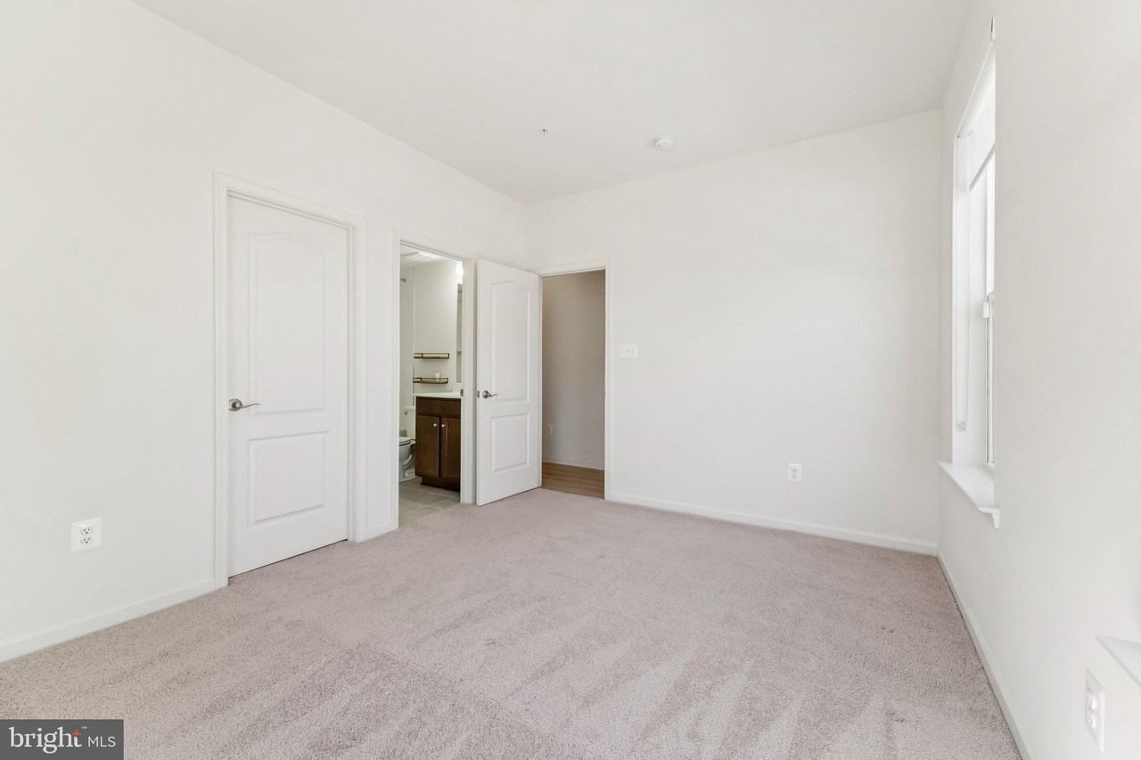 1470 Ridge Trail Cir - Photo 4 of 31