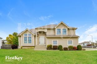 4012 Ne 82nd St - Photo 1 of 1