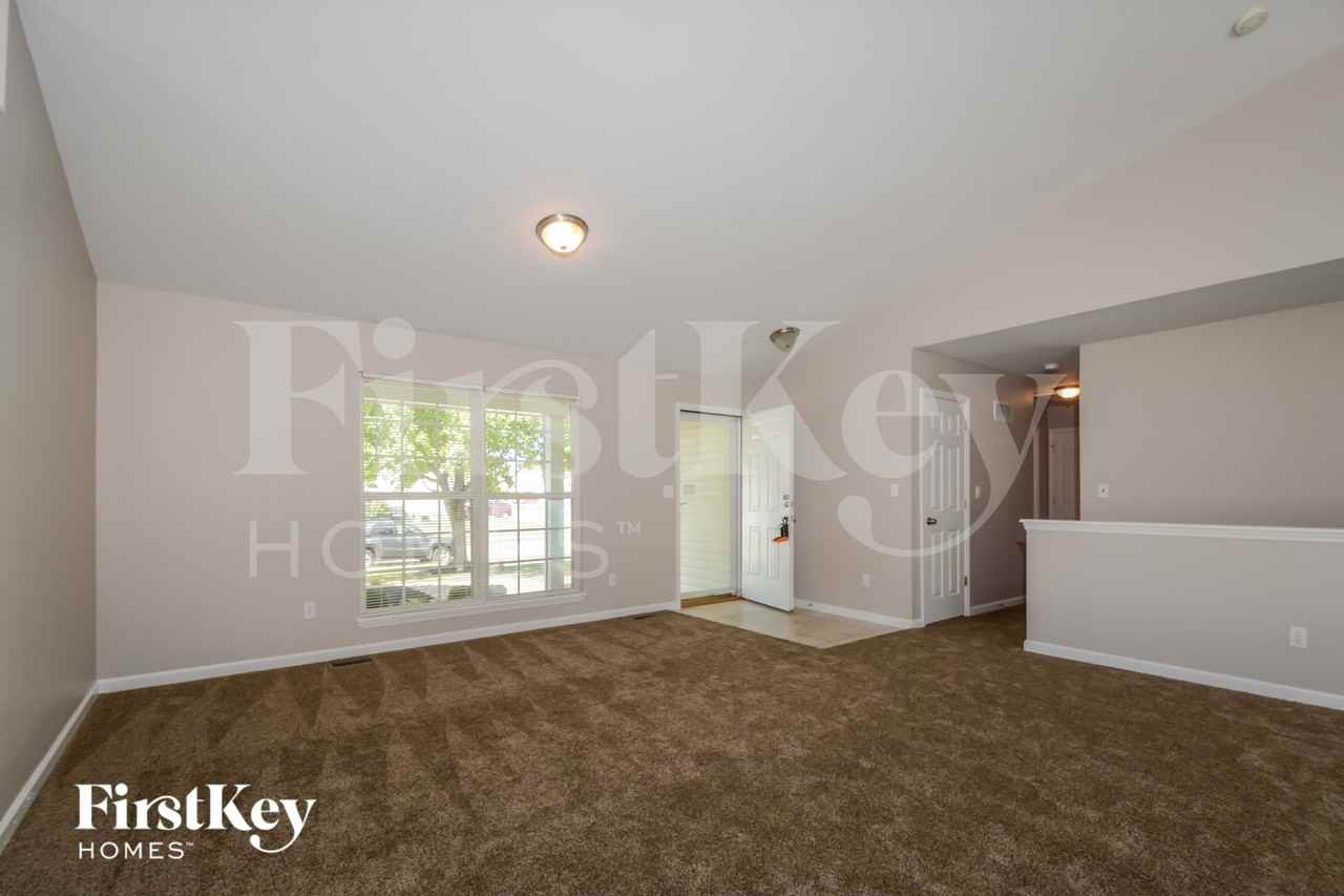 310 Rustic Oaks Dr - Photo 5 of 16