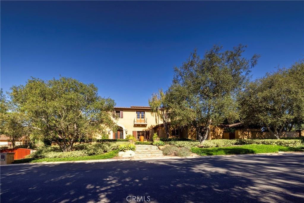 97 Canyon Crk - Photo 2 of 50