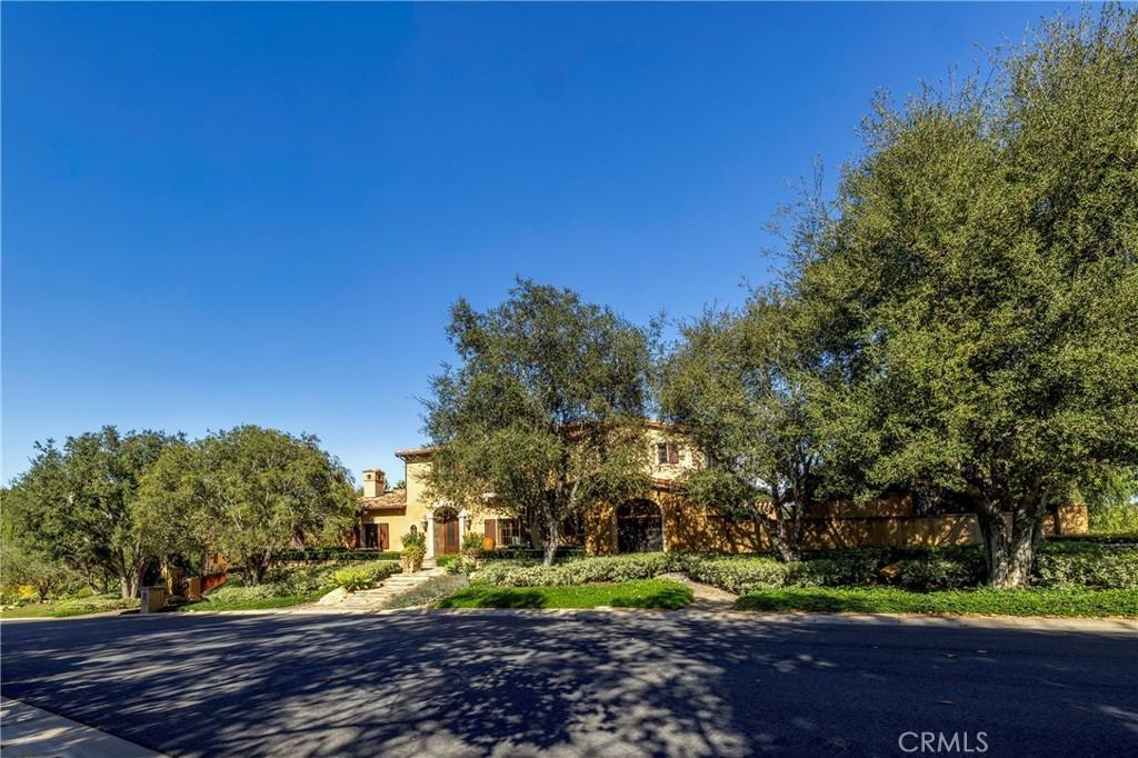 97 Canyon Crk - Photo 3 of 50