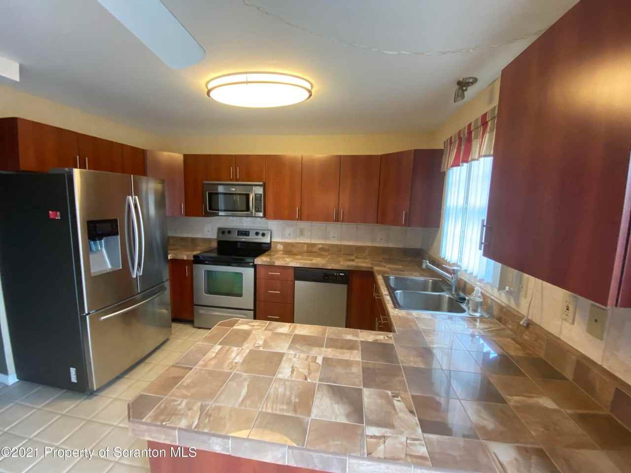 32 Briarwood Way - Photo 2 of 24