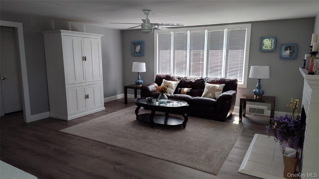 1 Washington Ave - Photo 5 of 8