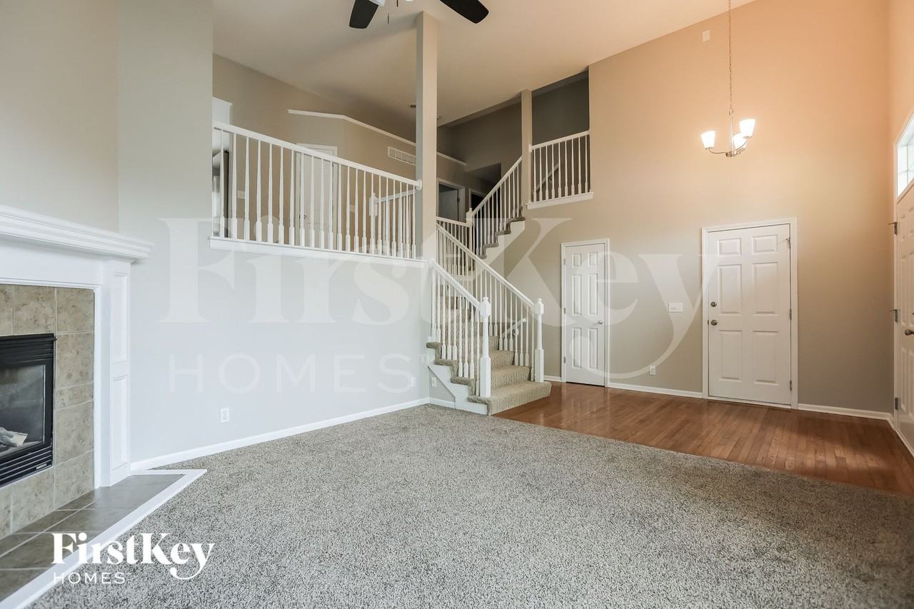 20807 W 72nd St - Photo 3 of 15
