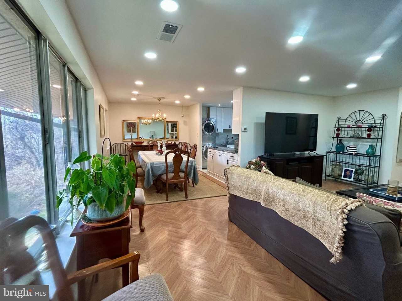 18624 Walkers Choice Rd Apt 6 - Photo 3 of 24