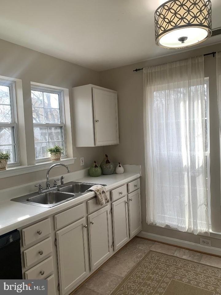 406 Kentlands Blvd Apt 201 - Photo 7 of 16