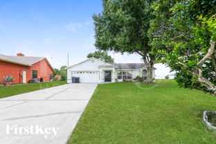 329 Edgewood Ct - Photo 1 of 1