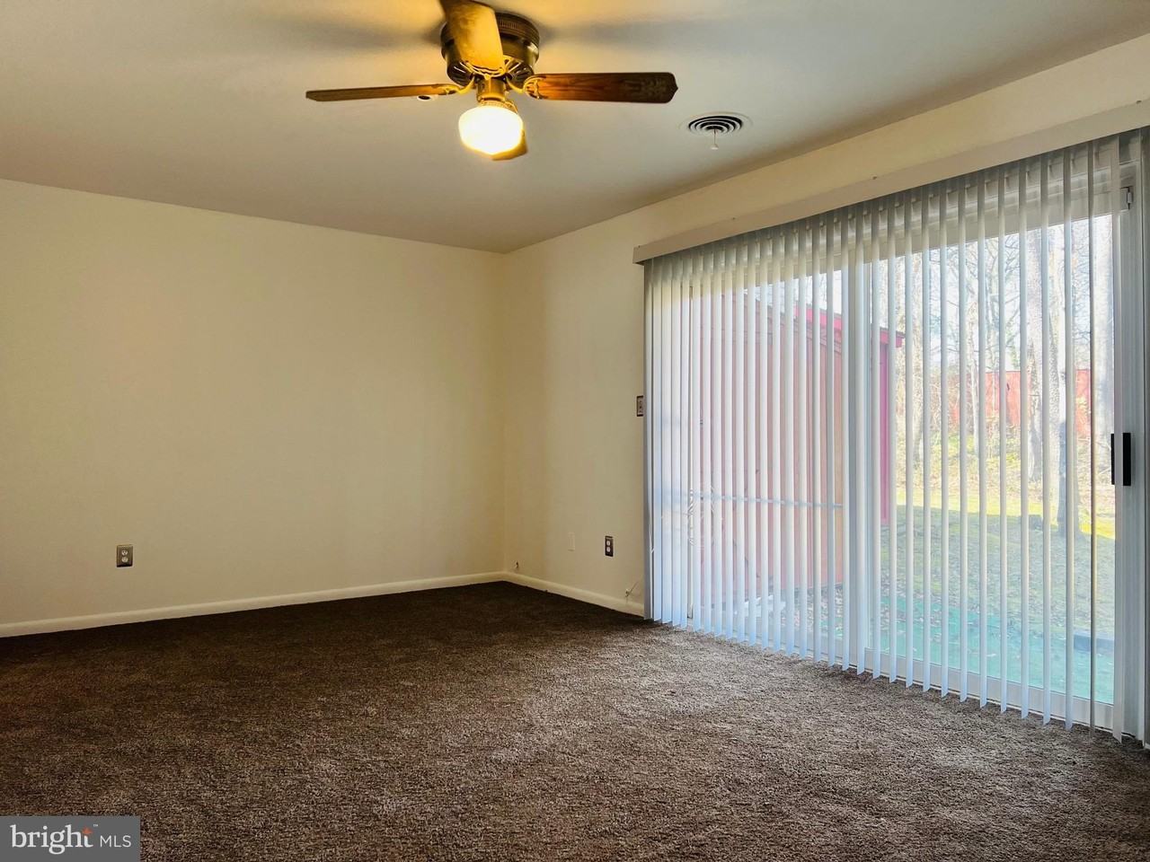 8613 Seasons Way #67B - Photo 6 of 36