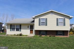 featured image of 8651 Chester Ct