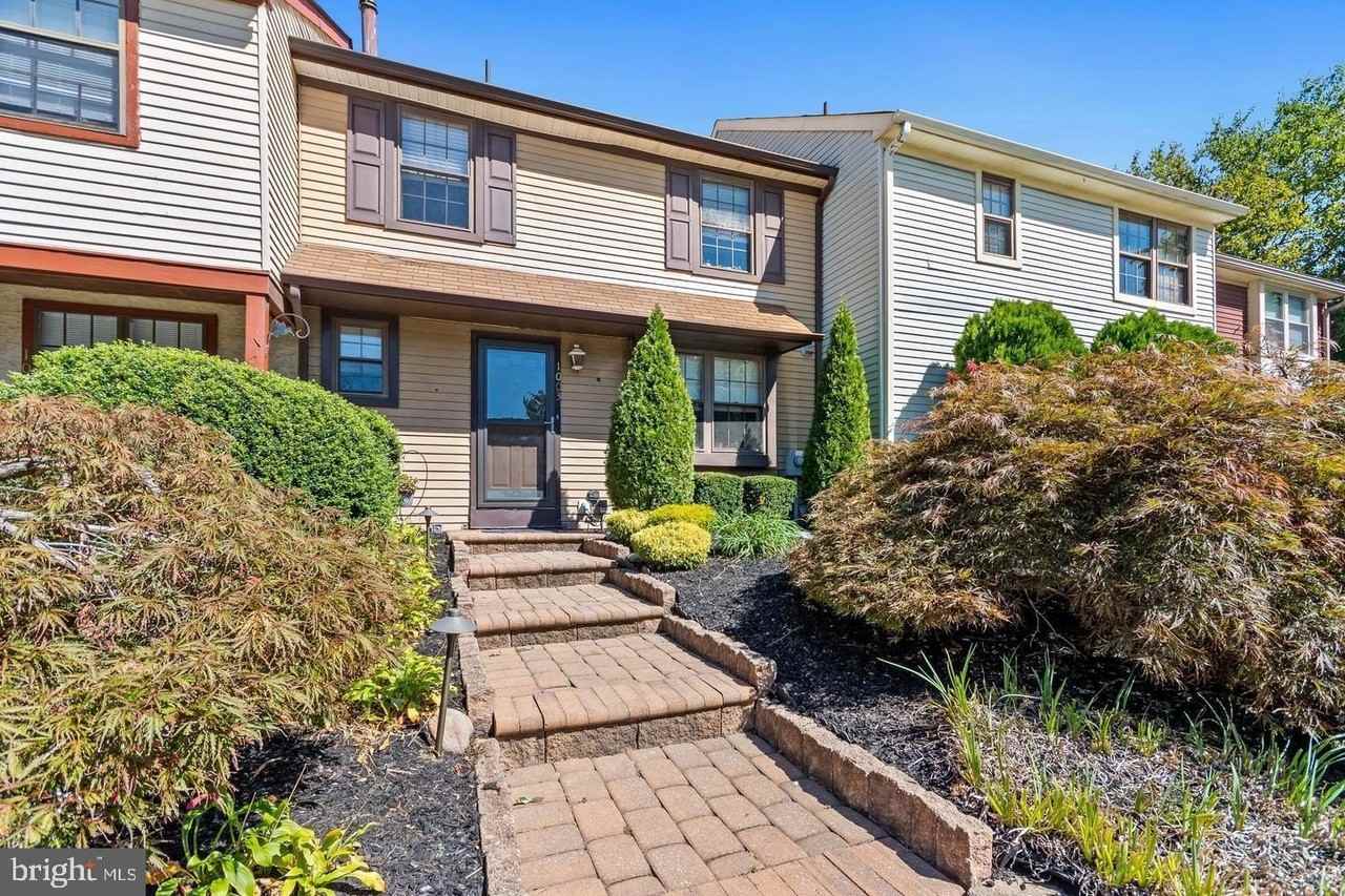 1003 Mulberry Ct - Photo 2 of 20