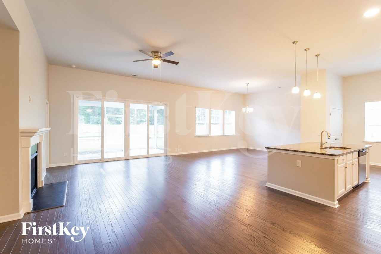 631 Woolum Dr - Photo 3 of 15