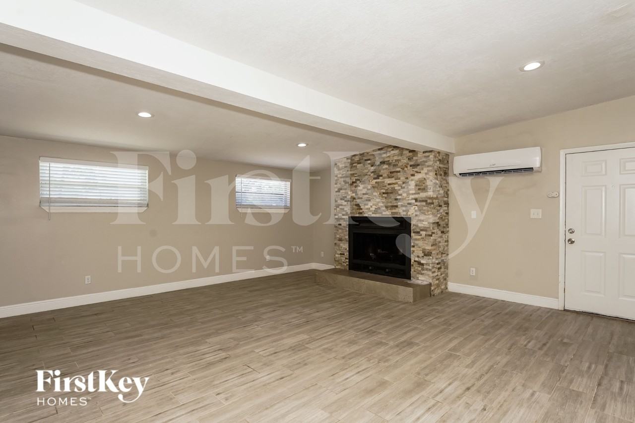 1500 Dozier Ave - Photo 2 of 19