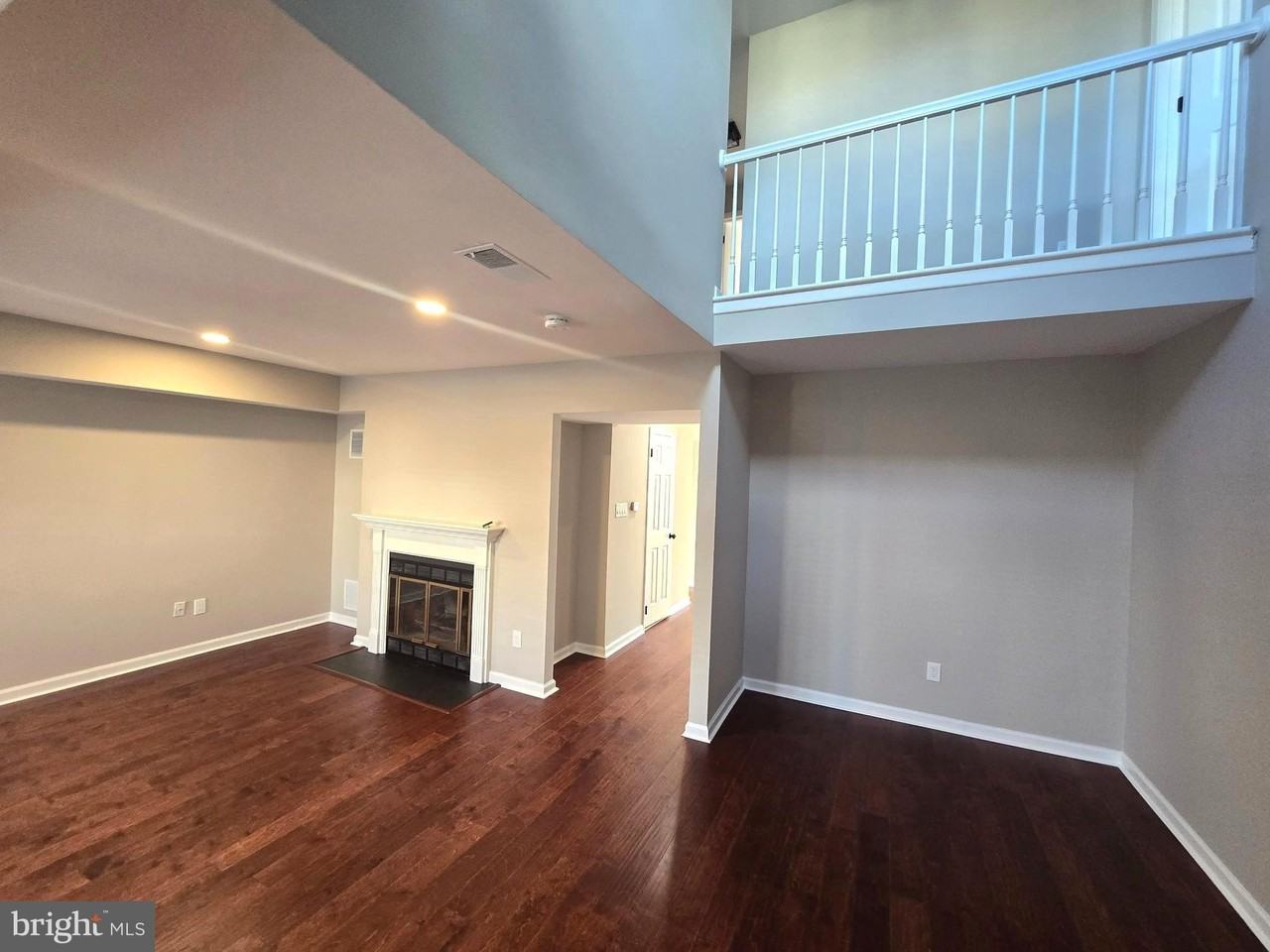 11 Ingham Way - Photo 4 of 32