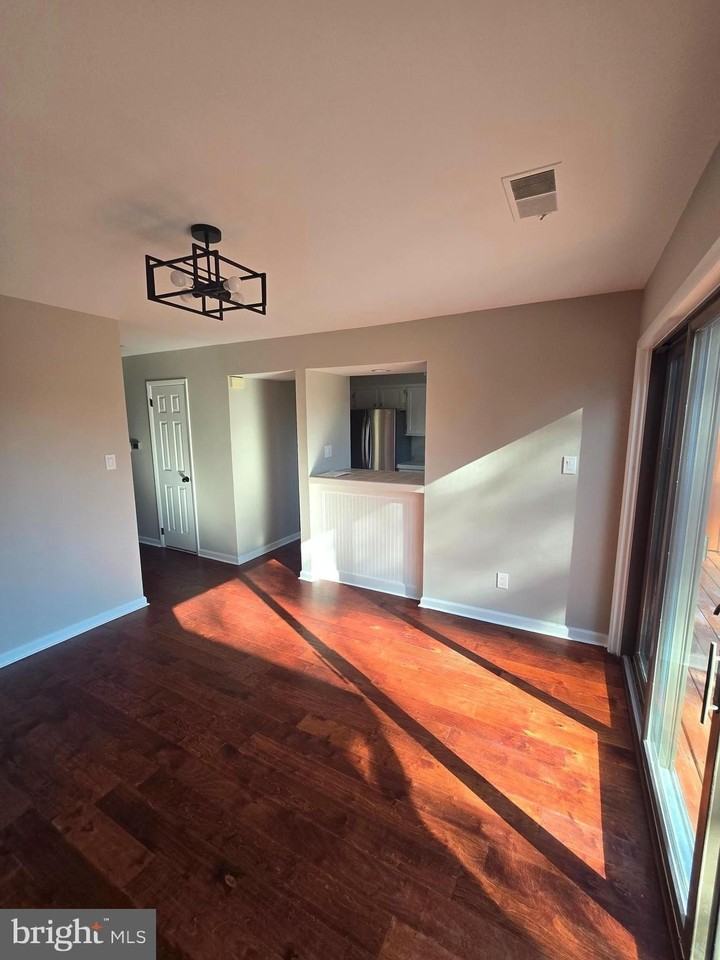 11 Ingham Way - Photo 6 of 32