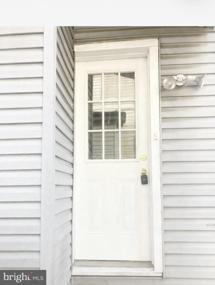 251 Susquehanna Ave Apt 2 - Photo 2 of 20