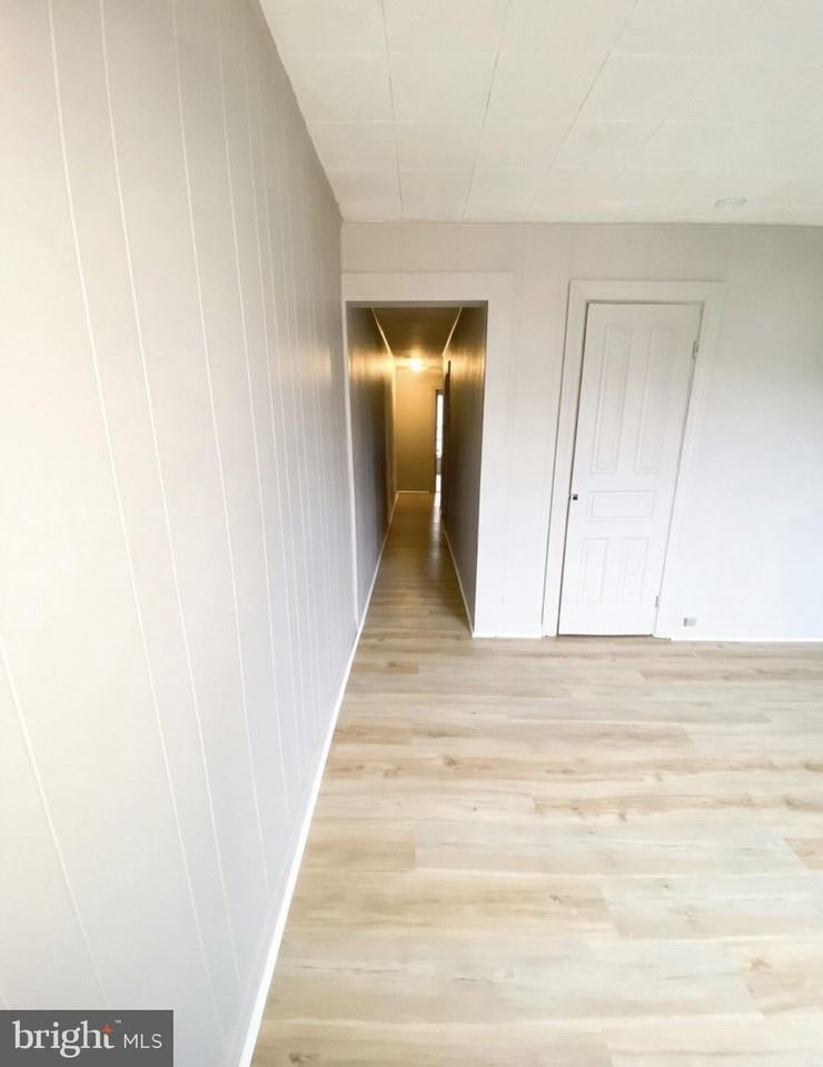 251 Susquehanna Ave Apt 2 - Photo 7 of 20