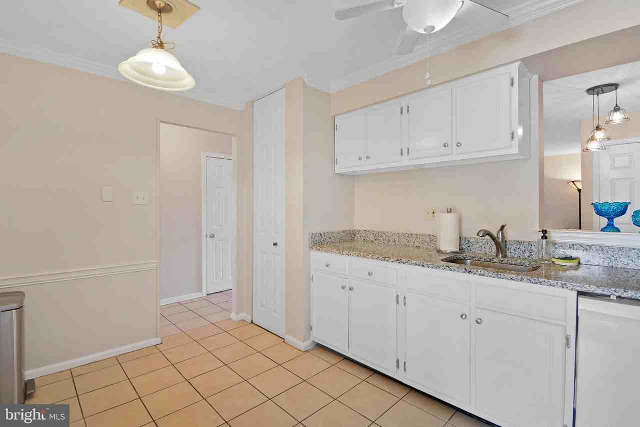 308 Kidwelly Ct - Photo 5 of 16