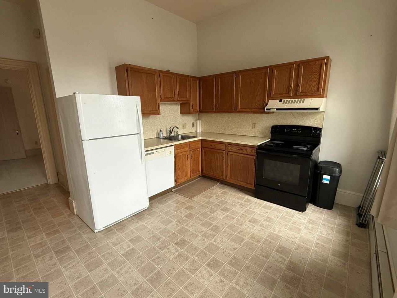 216 Main St Apt 3 #3 - Photo 6 of 11