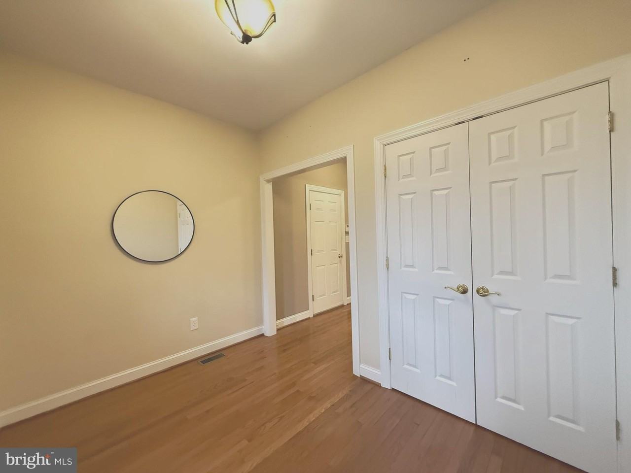 122 Providence Ln - Photo 3 of 32