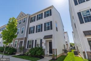 featured image of 10 Manchester Dr