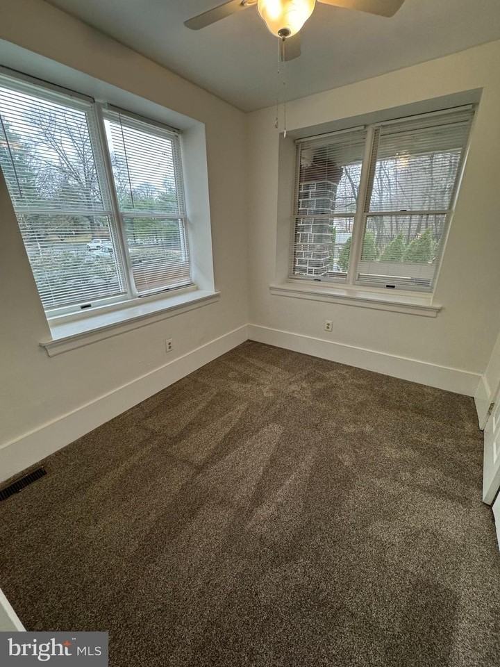 349 Forrest Ave - Photo 6 of 14