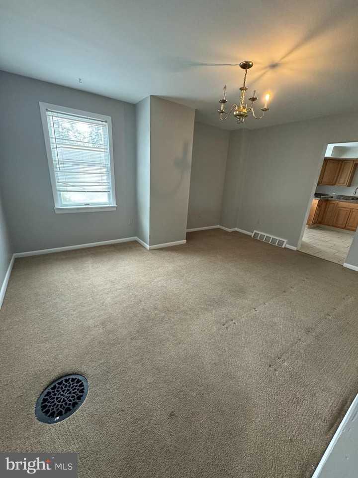 813 E GLENSIDE Avenue - Photo 2 of 14