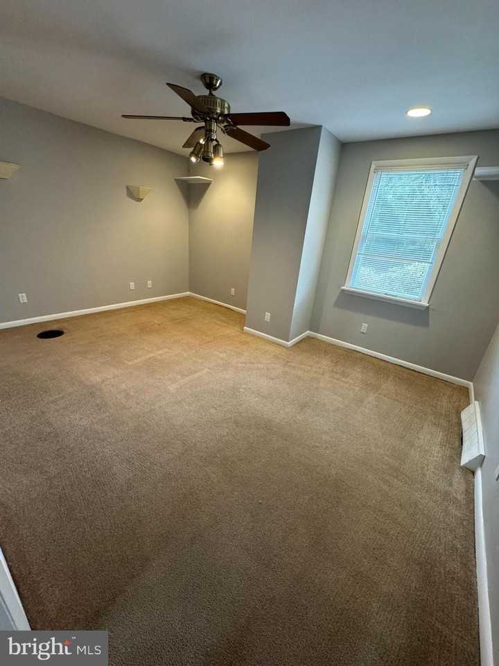 813 E GLENSIDE Avenue - Photo 3 of 14